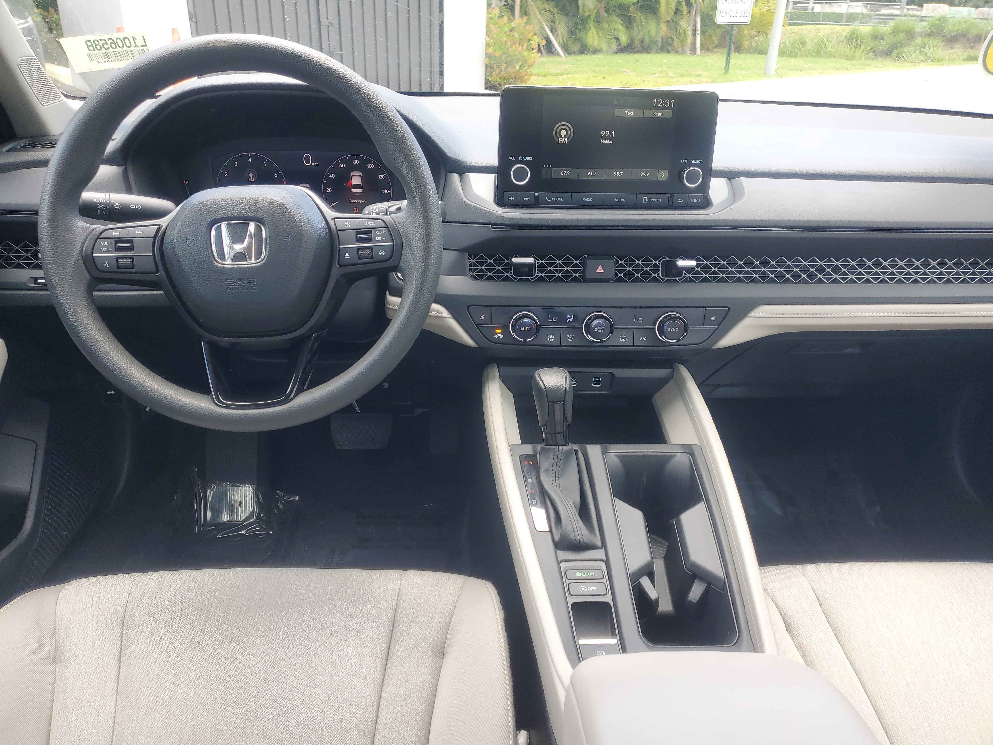 Used 2025 Honda Accord SE image 9