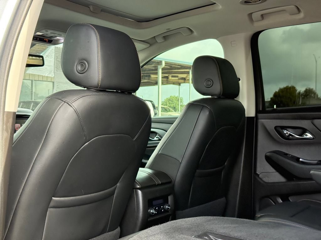 Used 2019 Chevrolet Traverse Premier w/ Driver Confidence II Package FWD image 20