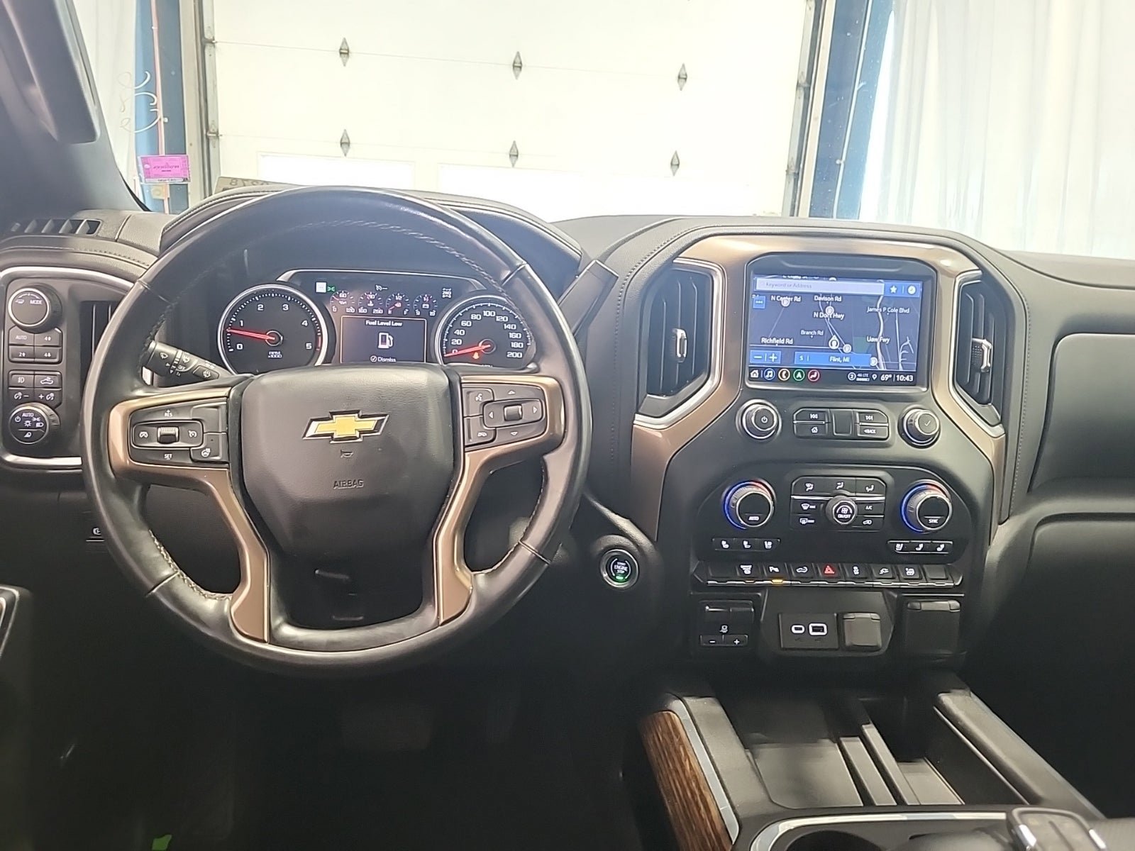 Used 2023 Chevrolet Silverado 2500 High Country AWD/4WD image 9