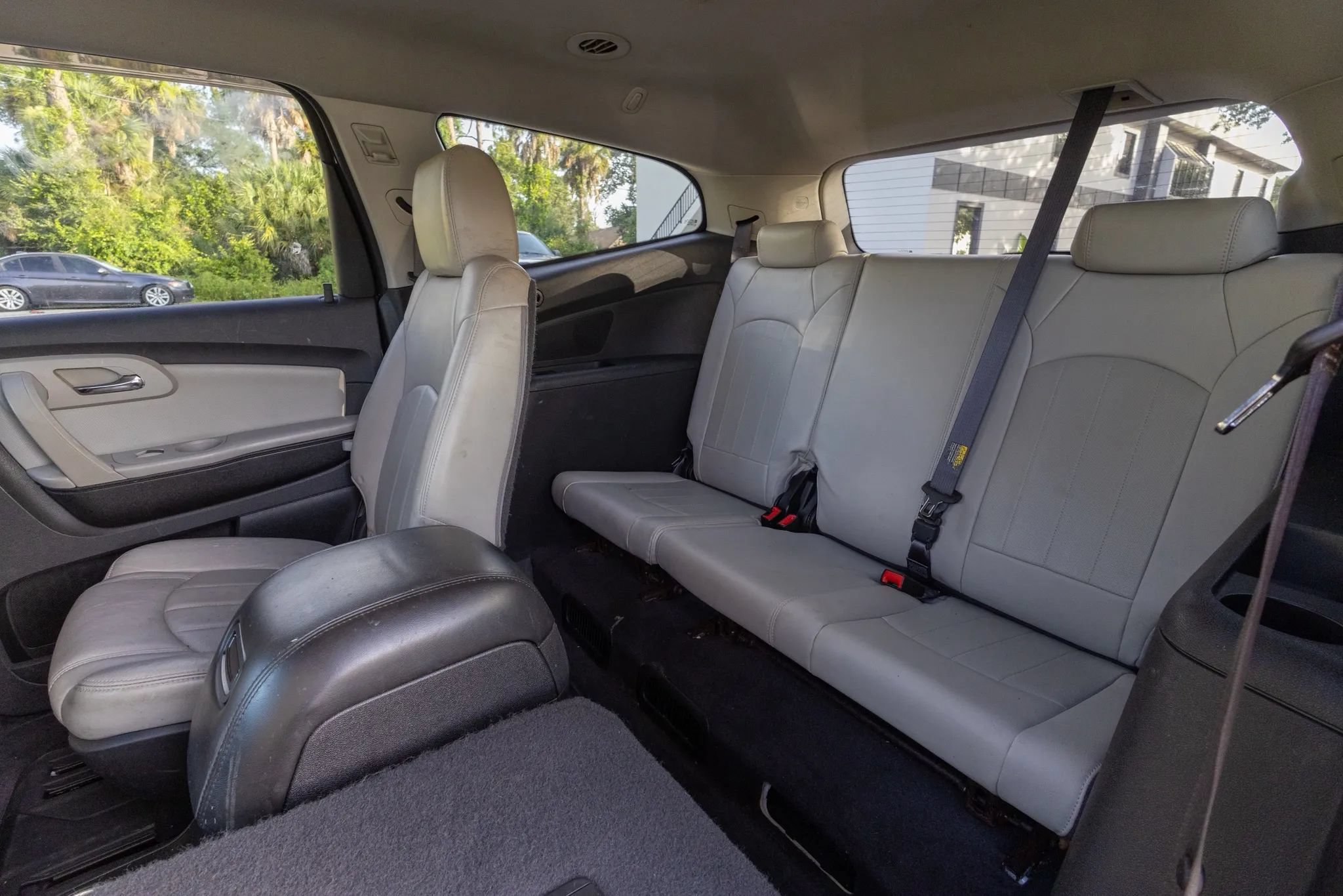Used 2011 Chevrolet Traverse LTZ w/ LPO, 'HIT The Road' Package FWD image 13