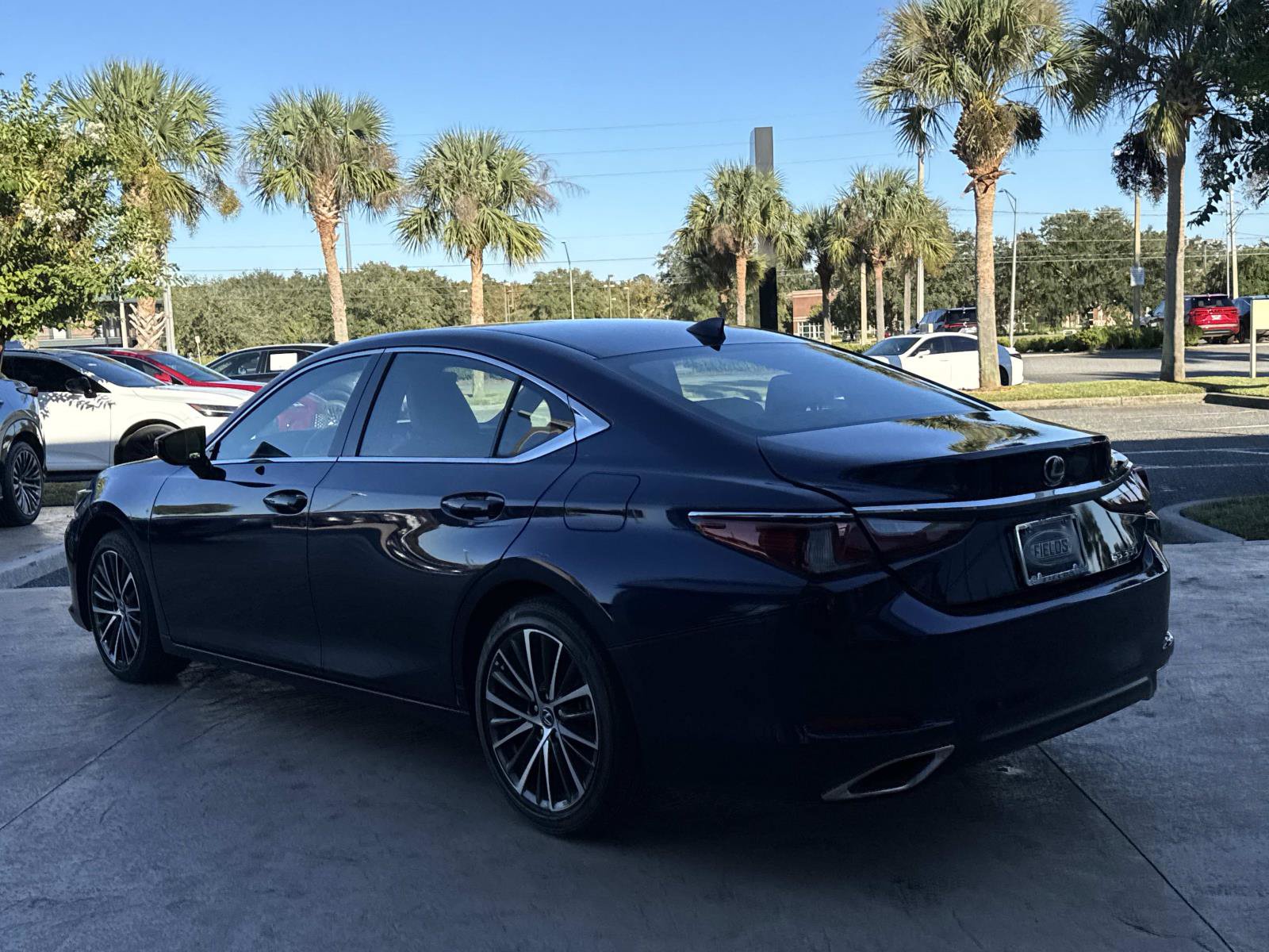 Used 2025 Lexus ES 350 w/ Premium Package FWD image 6