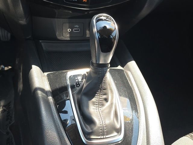 Used 2020 Nissan Rogue S AWD/4WD image 11