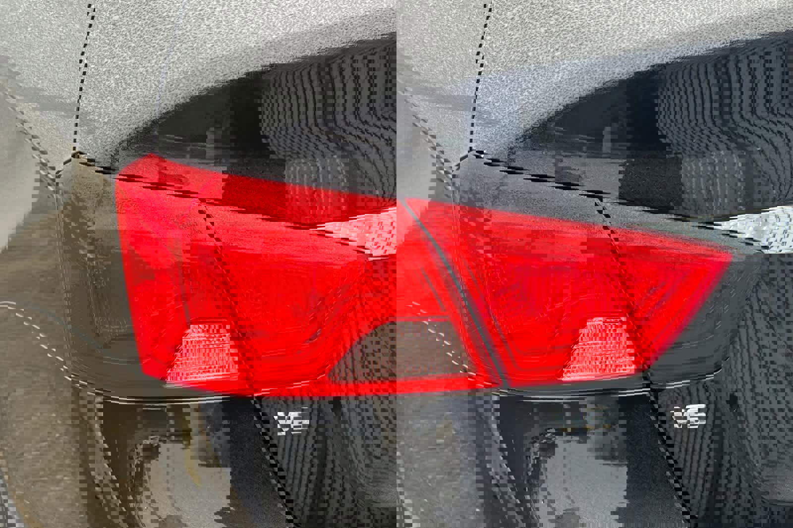 Used 2015 Chevrolet Impala LT image 15