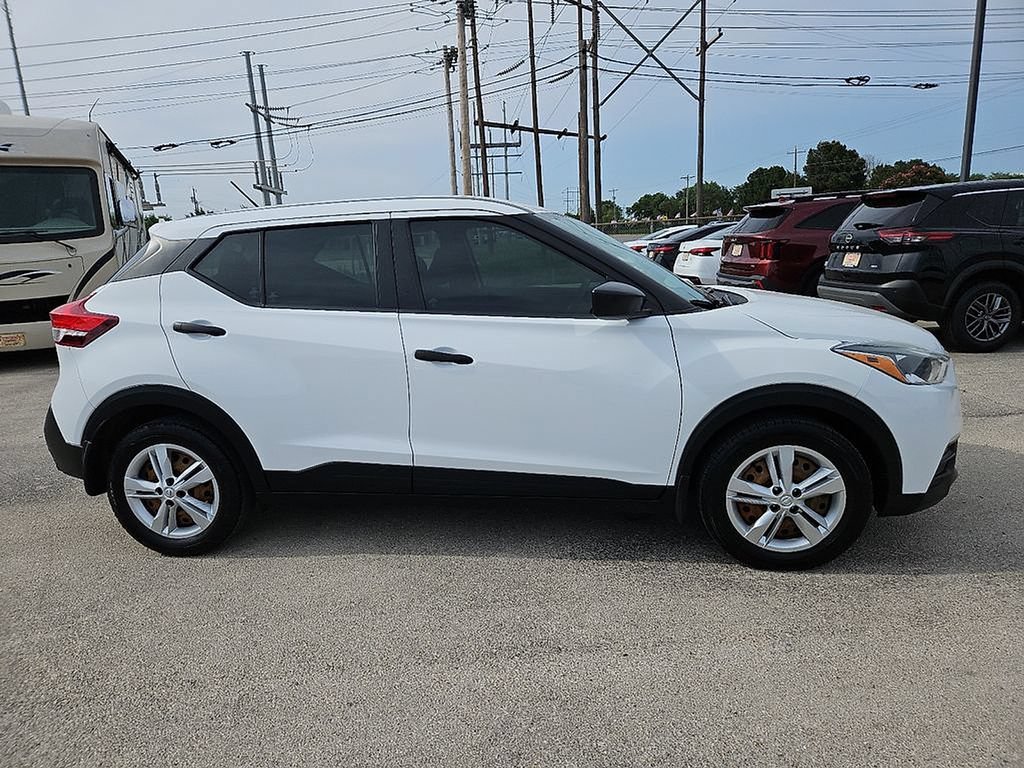 Used 2020 Nissan Kicks S FWD image 9