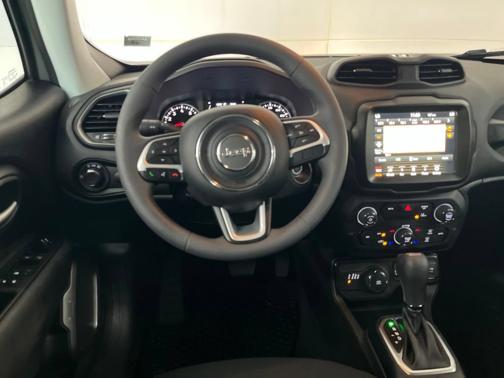 Used 2023 Jeep Renegade Latitude AWD/4WD image 30