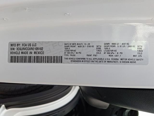 Used 2024 RAM ProMaster 2500 w/ Safety Group image 26