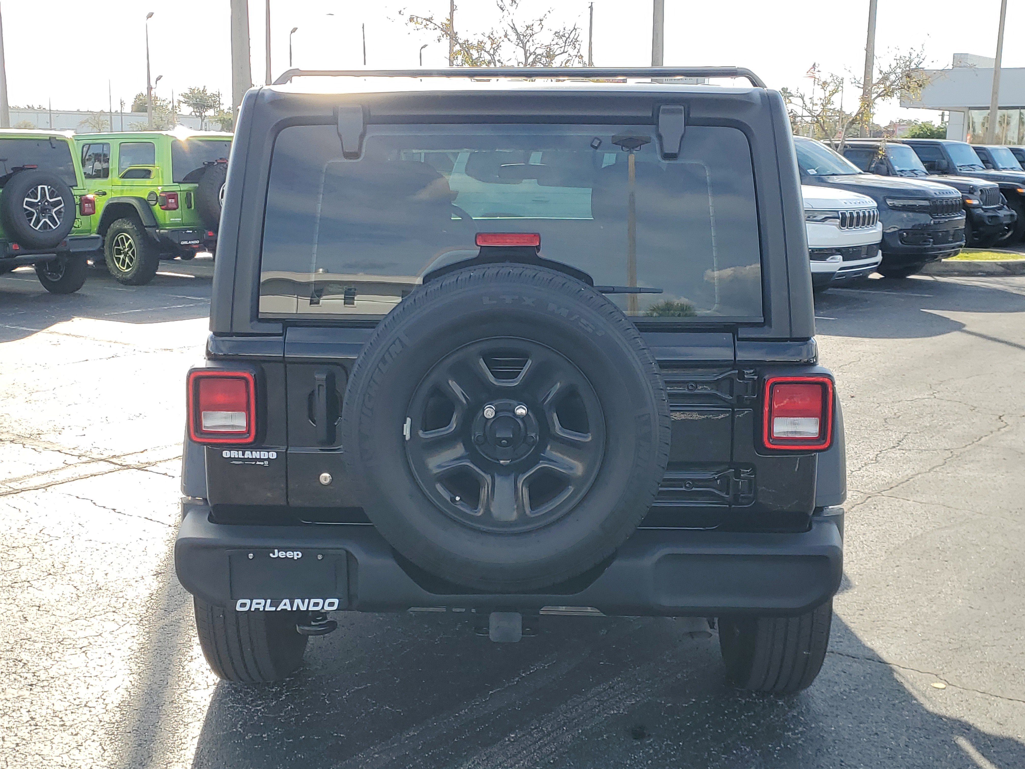 Used 2023 Jeep Wrangler Sport image 6