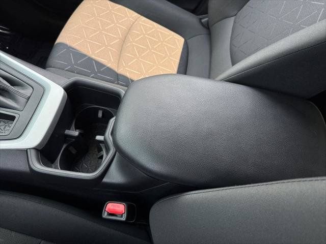 Certified 2024 Toyota RAV4 XLE w/ Convenience Package AWD/4WD image 58