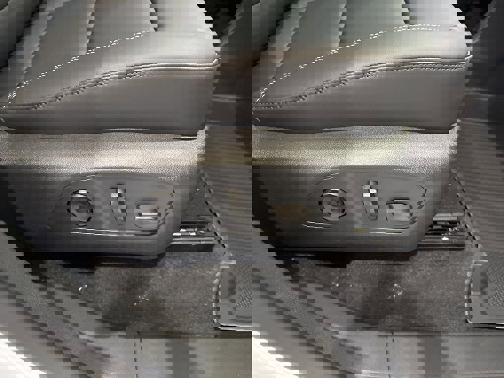 New 2025 GMC Acadia Elevation w/ Elevation Premium Package image 13