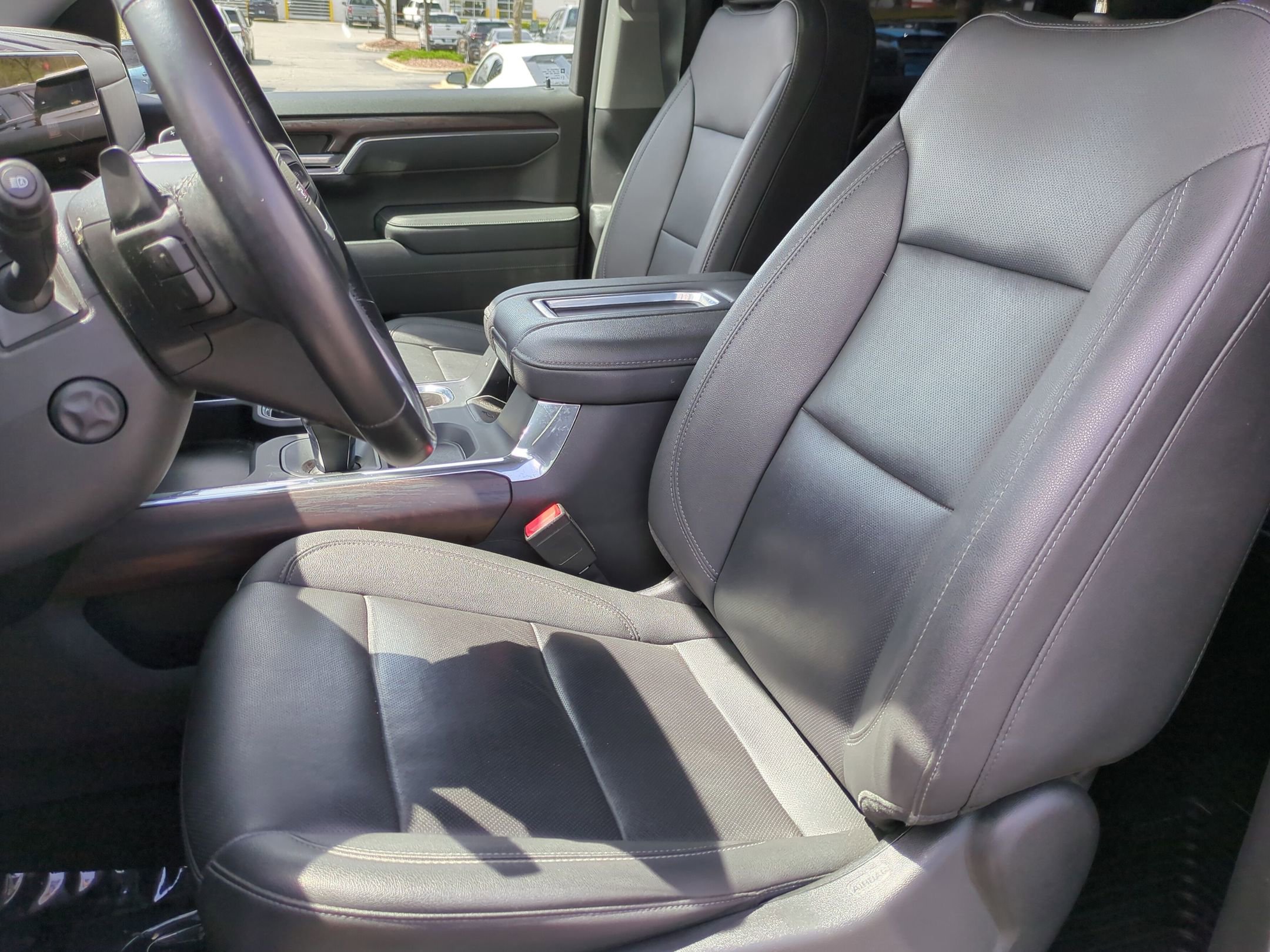 Used 2022 GMC Sierra 1500 SLT w/ SLT Premium Plus Package AWD/4WD image 16