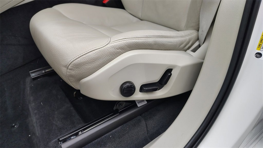 Certified 2023 Volvo XC90 B6 Plus image 11