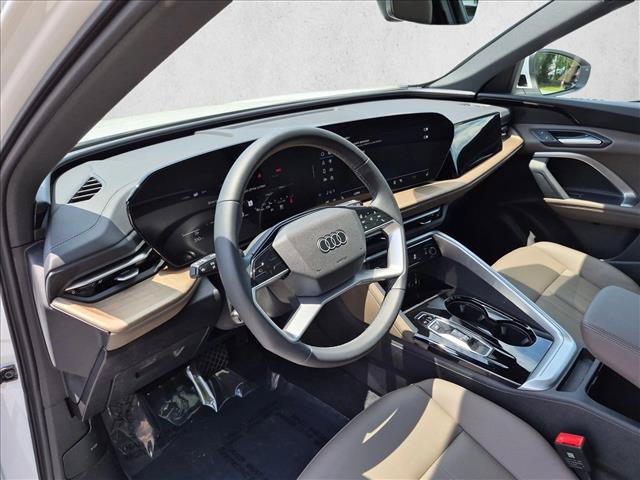 Certified 2025 Audi Q5 Premium w/ Convenience Package AWD/4WD image 10