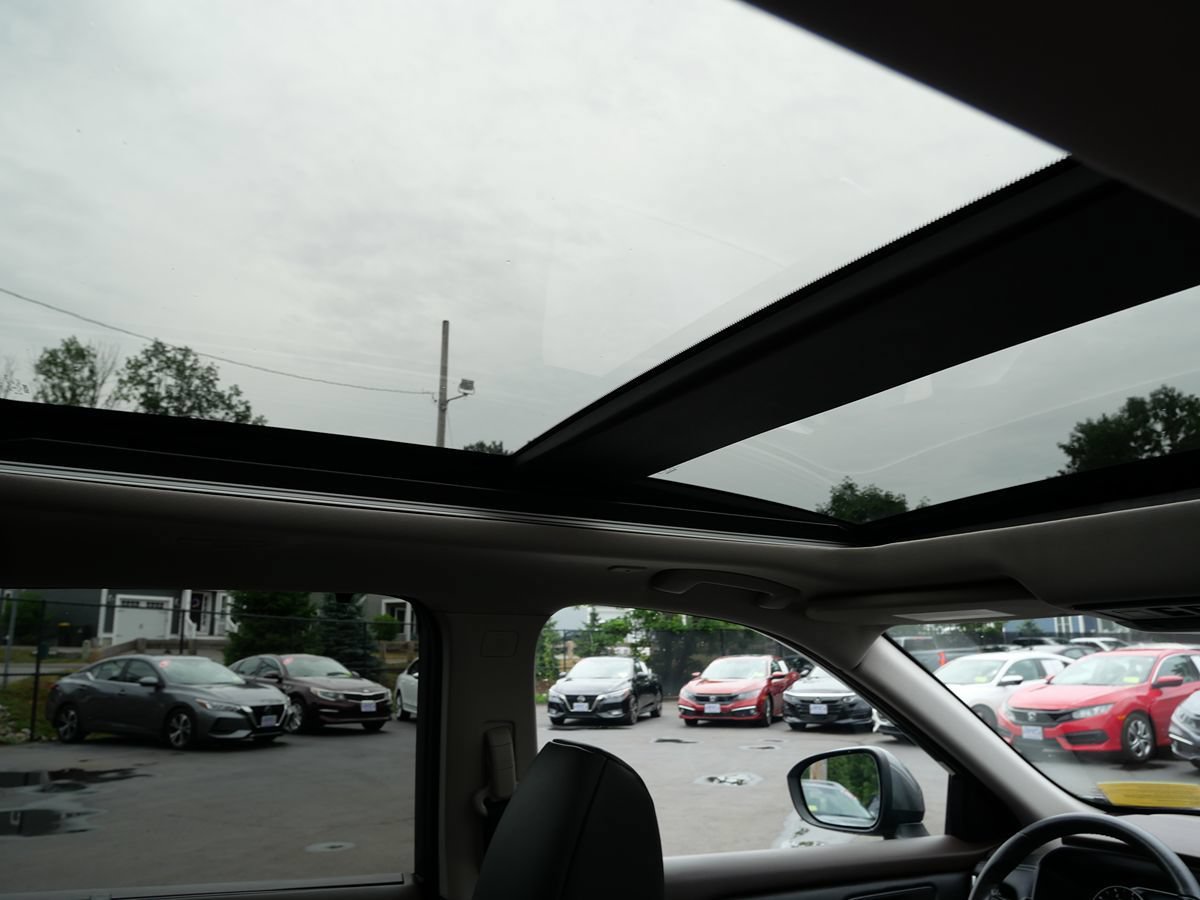 Used 2022 Nissan Rogue SV w/ SV Premium Package AWD/4WD image 32