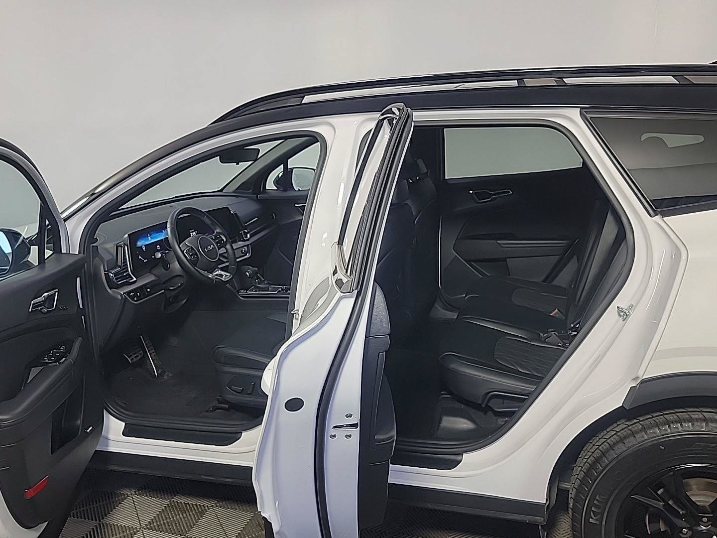 Certified 2023 Kia Sportage X-Pro AWD/4WD image 17