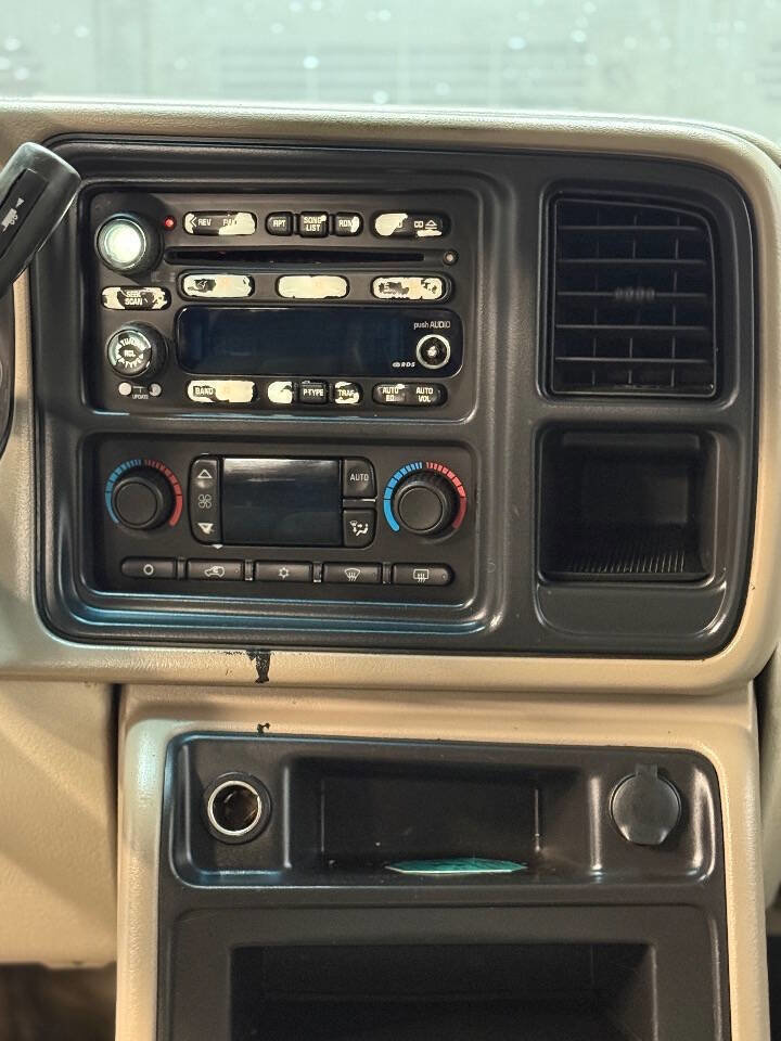 Used 2003 Chevrolet Tahoe LT image 12