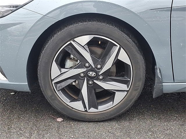 Used 2023 Hyundai Elantra Limited image 8