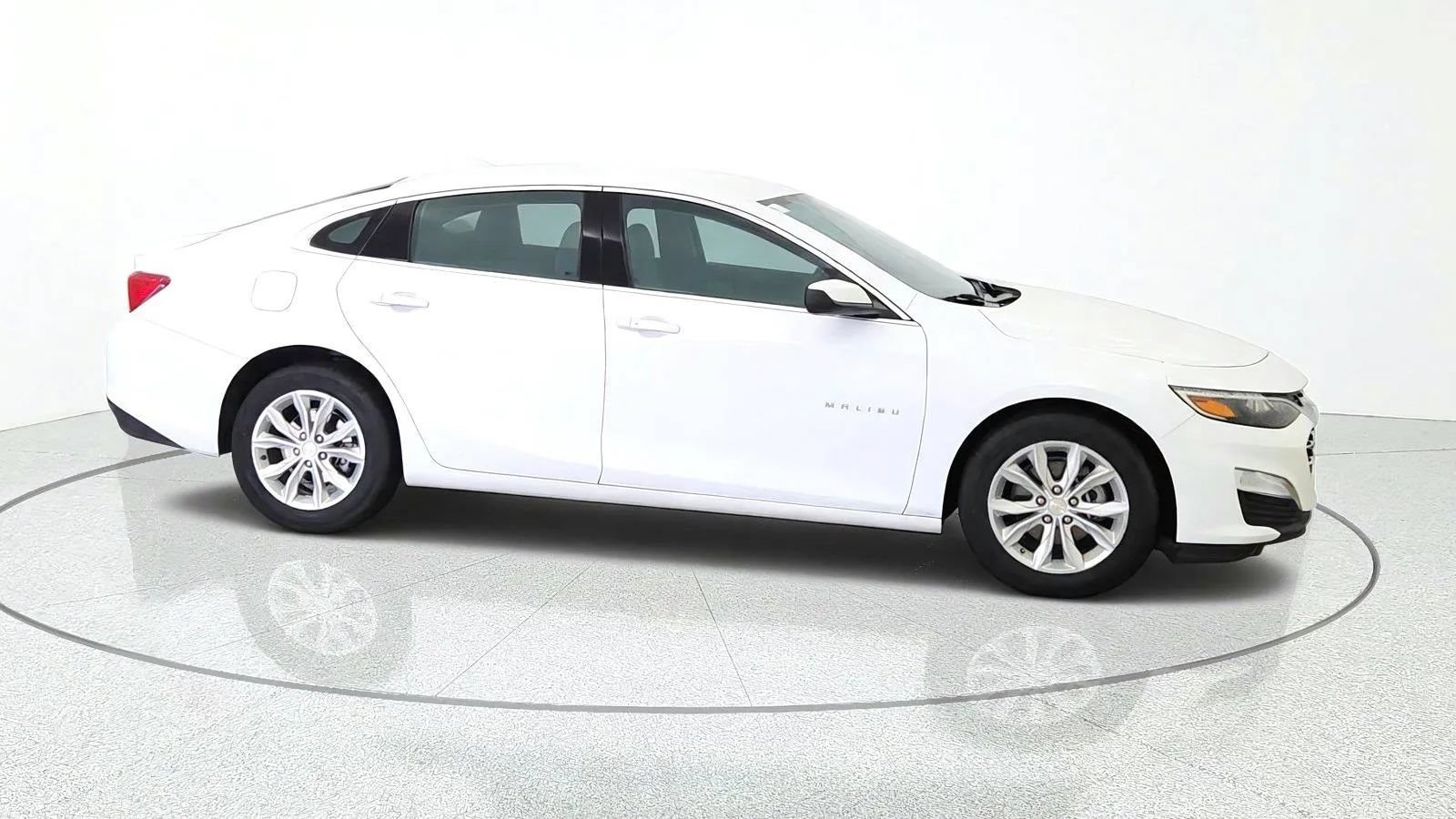 Used 2024 Chevrolet Malibu LT FWD image 10