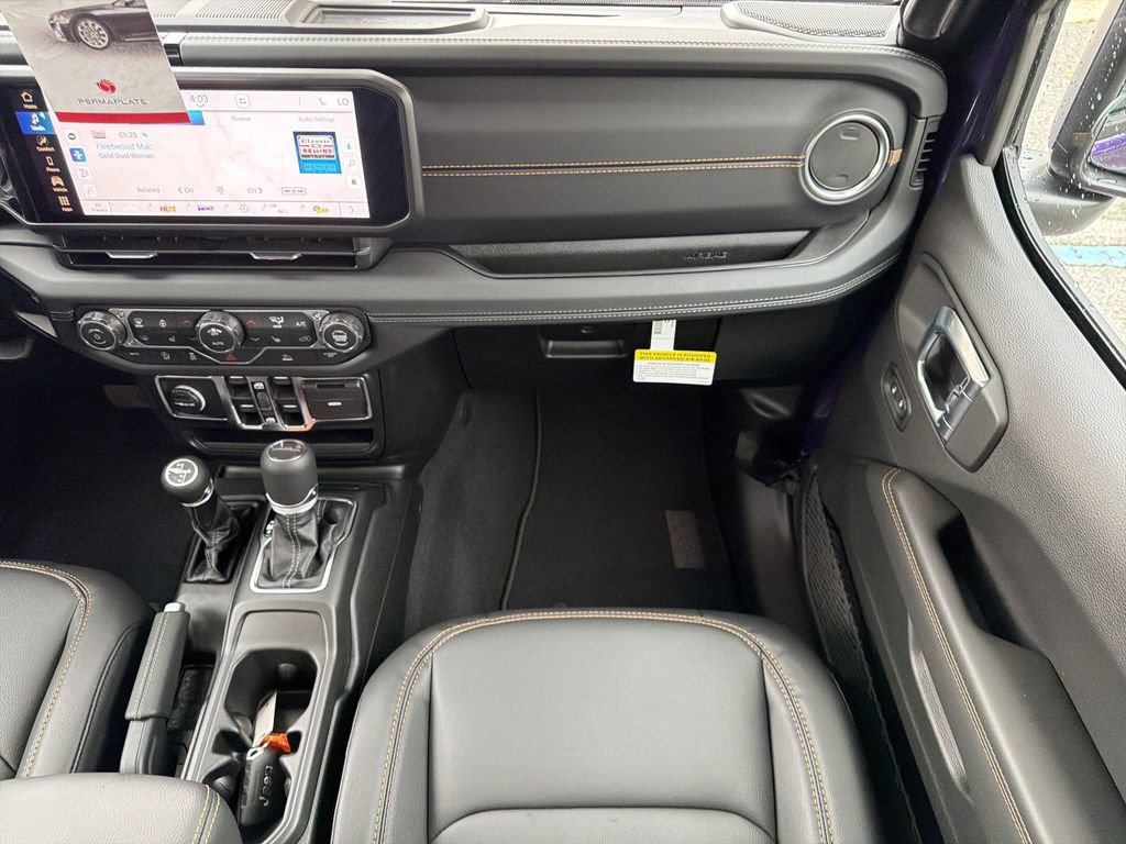 New 2026 Jeep Gladiator Sahara image 16