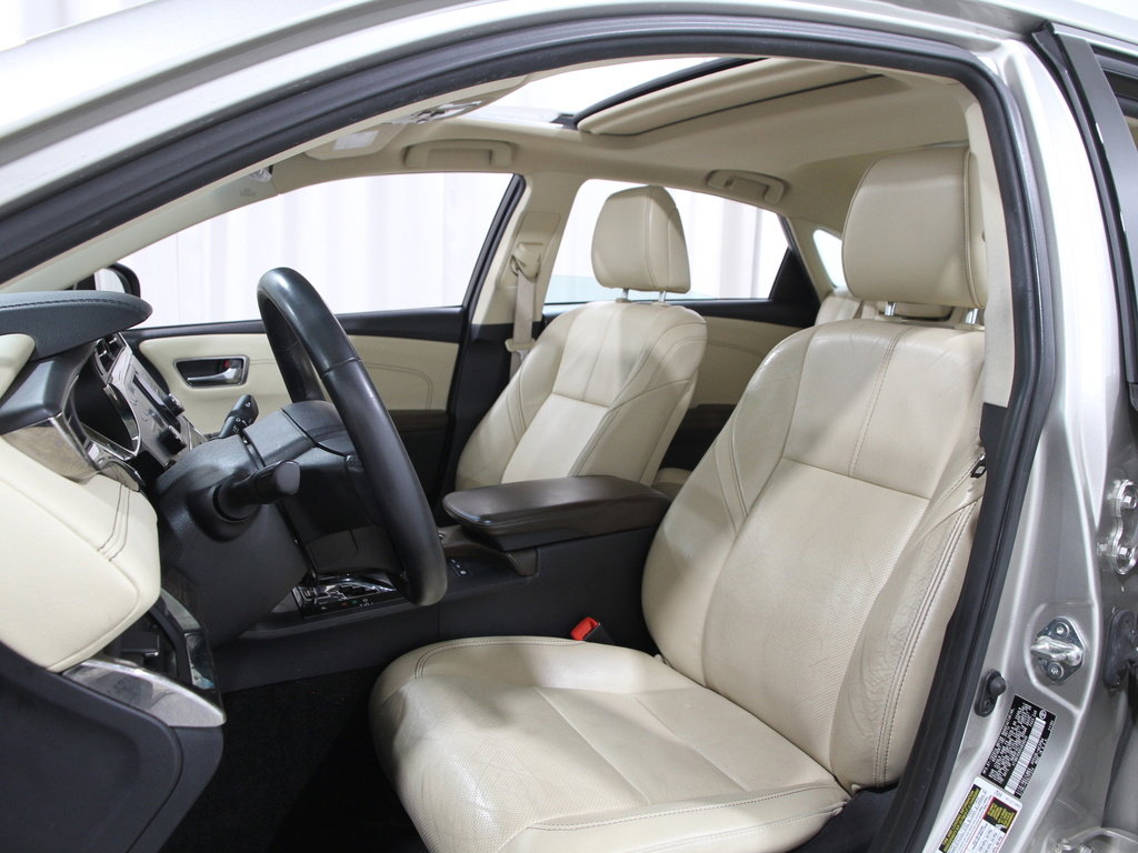 Used 2014 Toyota Avalon Limited image 5