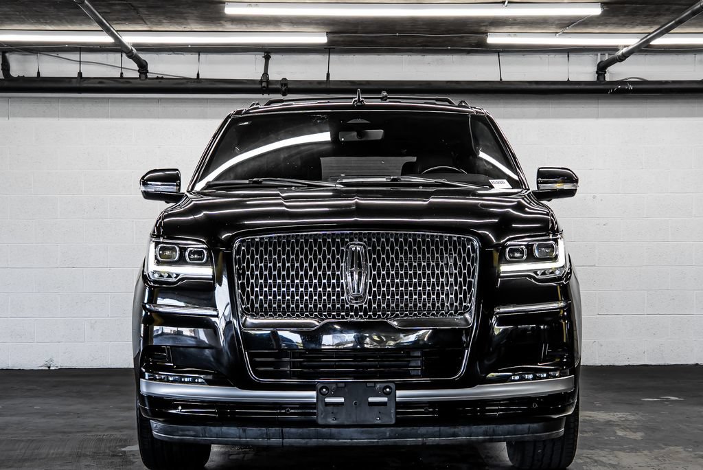 Used 2024 Lincoln Navigator L 4WD image 8