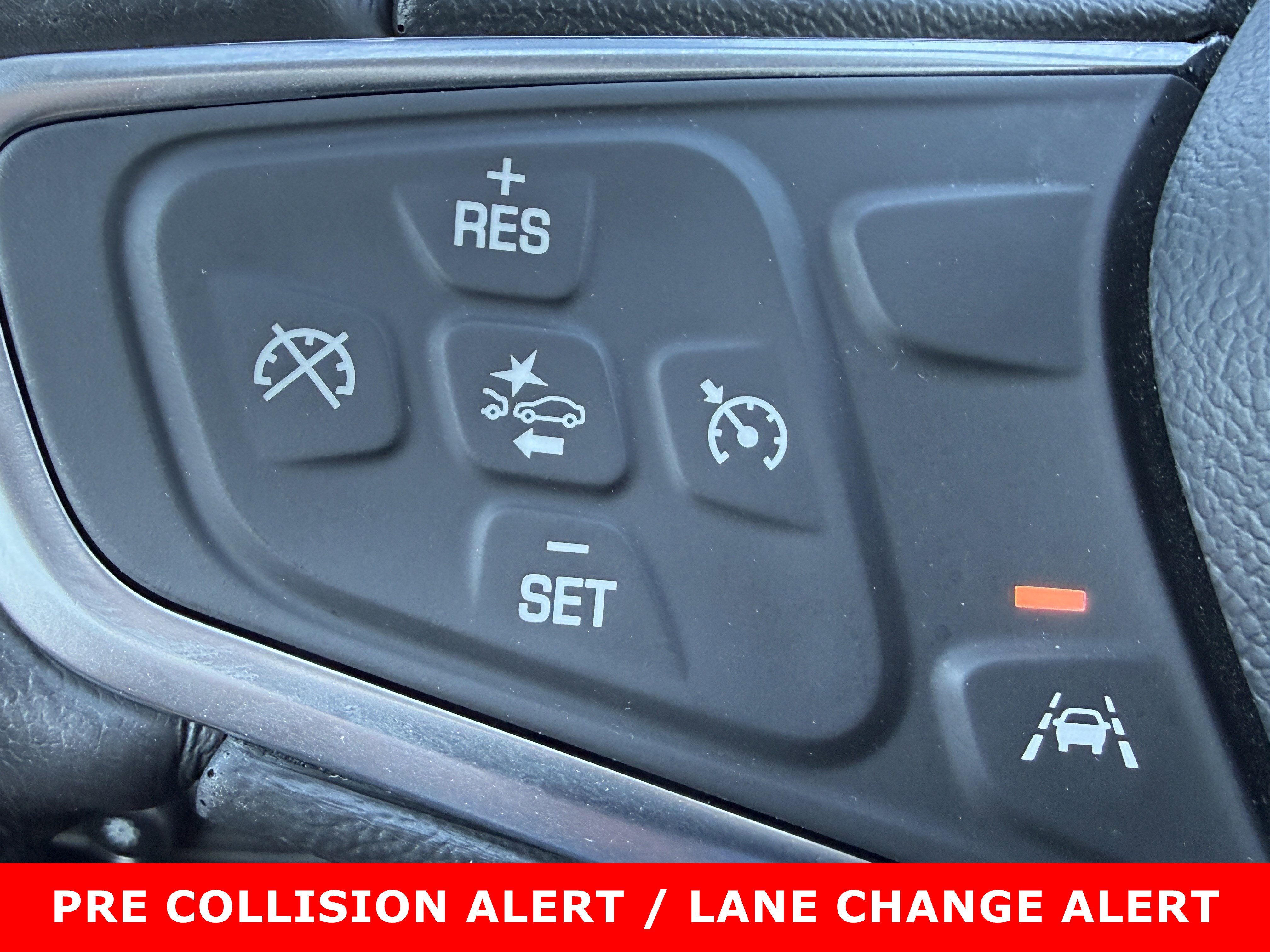 Used 2022 Chevrolet Equinox LT image 25