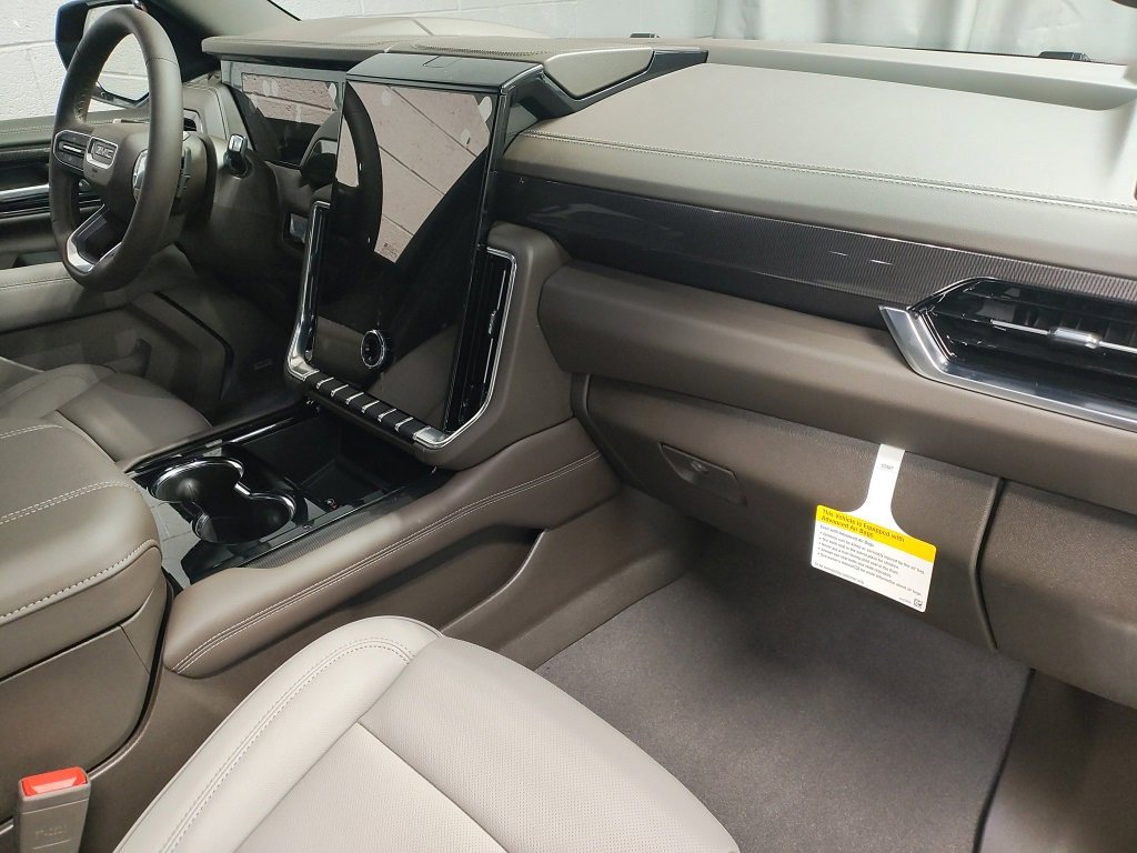 New 2026 GMC Yukon Elevation image 8