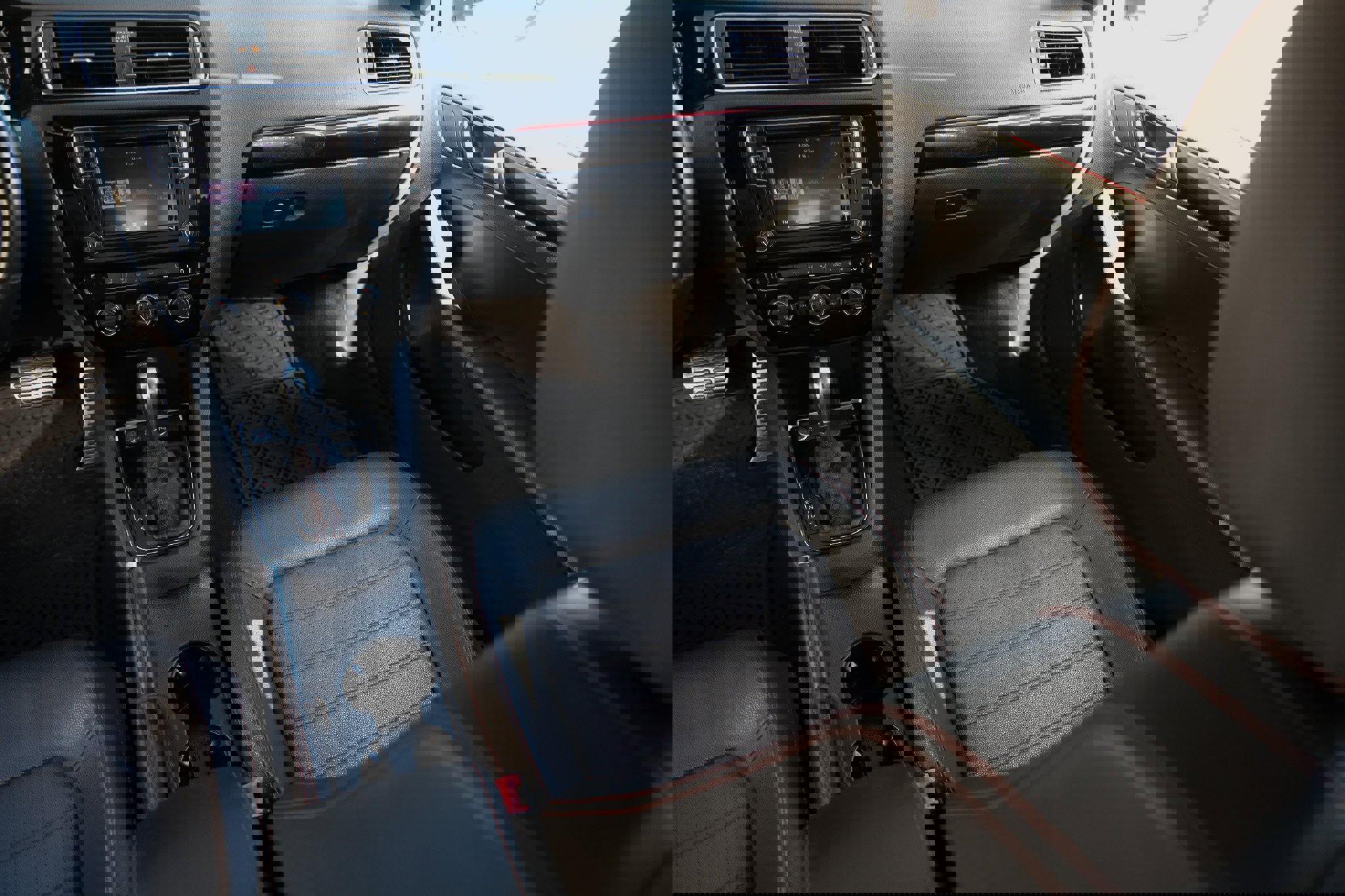 Used 2016 Volkswagen Jetta GLI SEL image 27