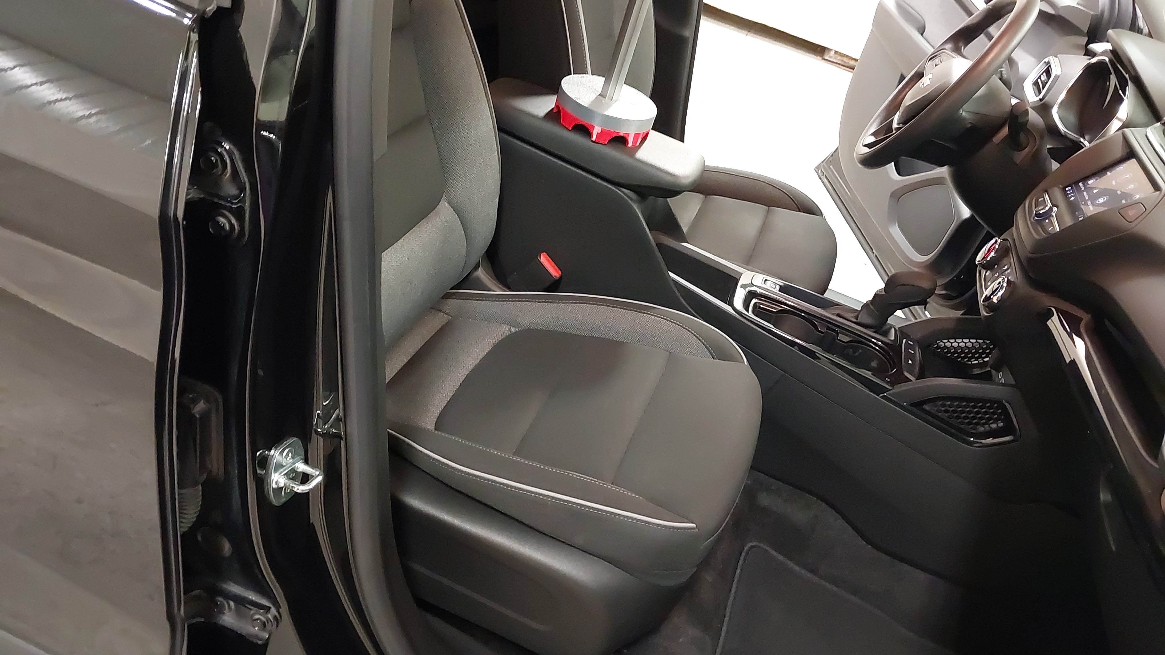 Used 2023 Chevrolet TrailBlazer LT FWD image 28