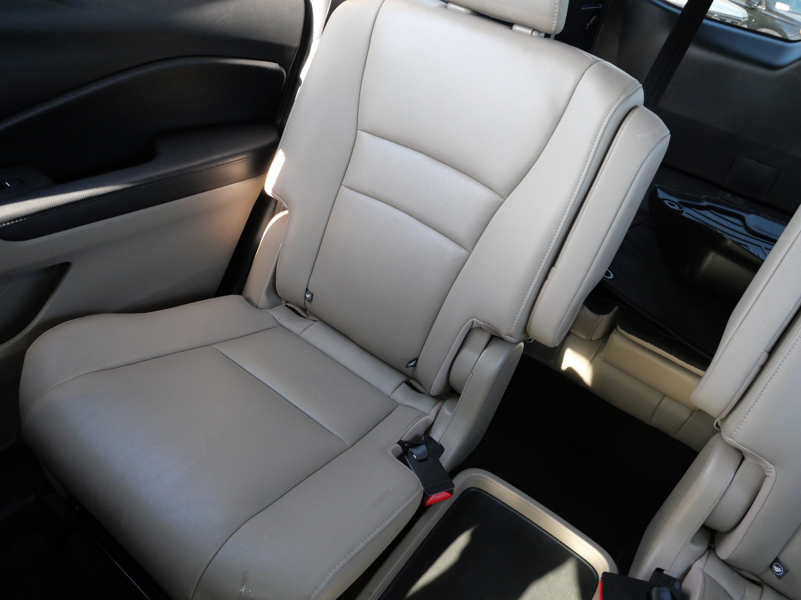 Used 2019 Honda Pilot Touring image 10