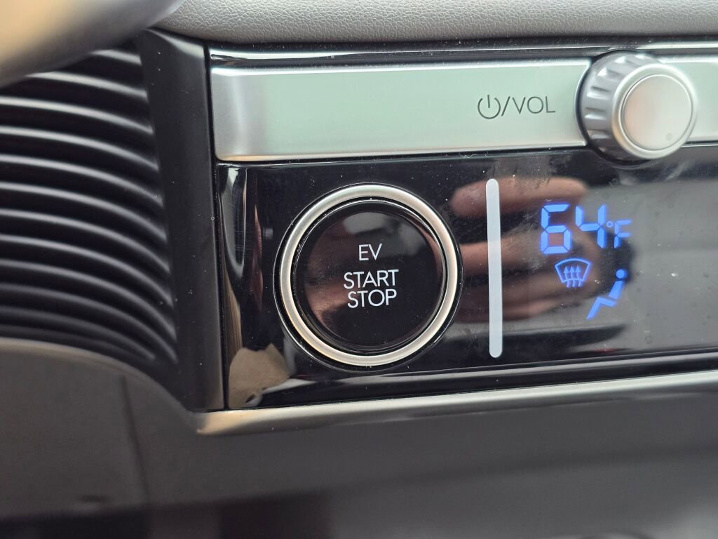 Used 2023 Hyundai Ioniq 5 Limited image 35