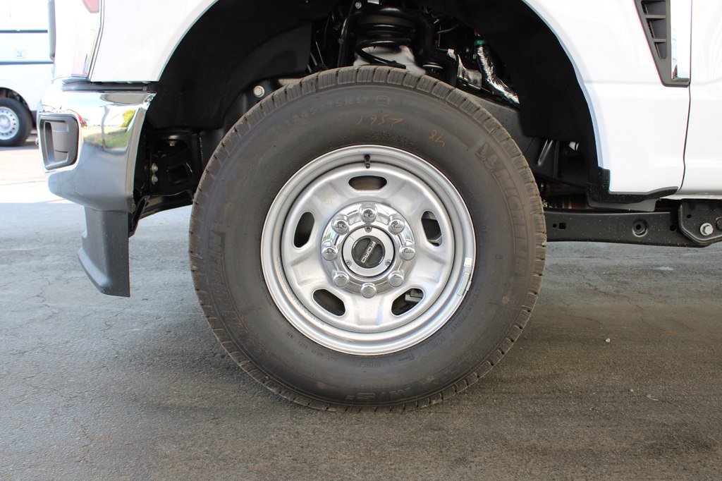 Used 2026 Ford F250 XL w/ XL Chrome Package AWD/4WD image 35