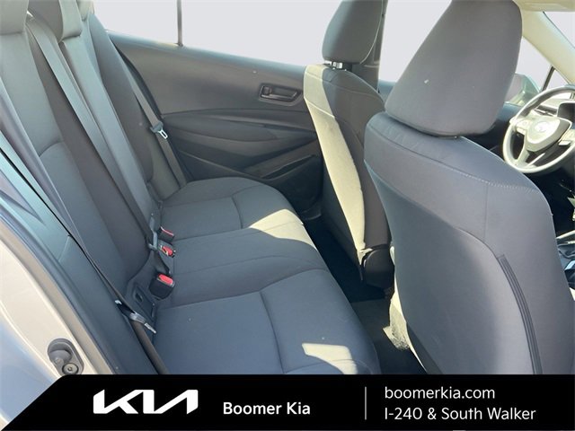 Used 2025 Toyota Corolla LE image 12
