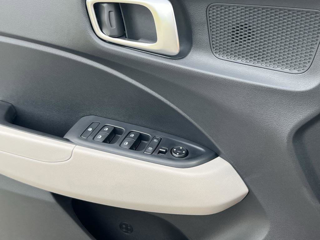 New 2026 Hyundai Venue SEL image 17