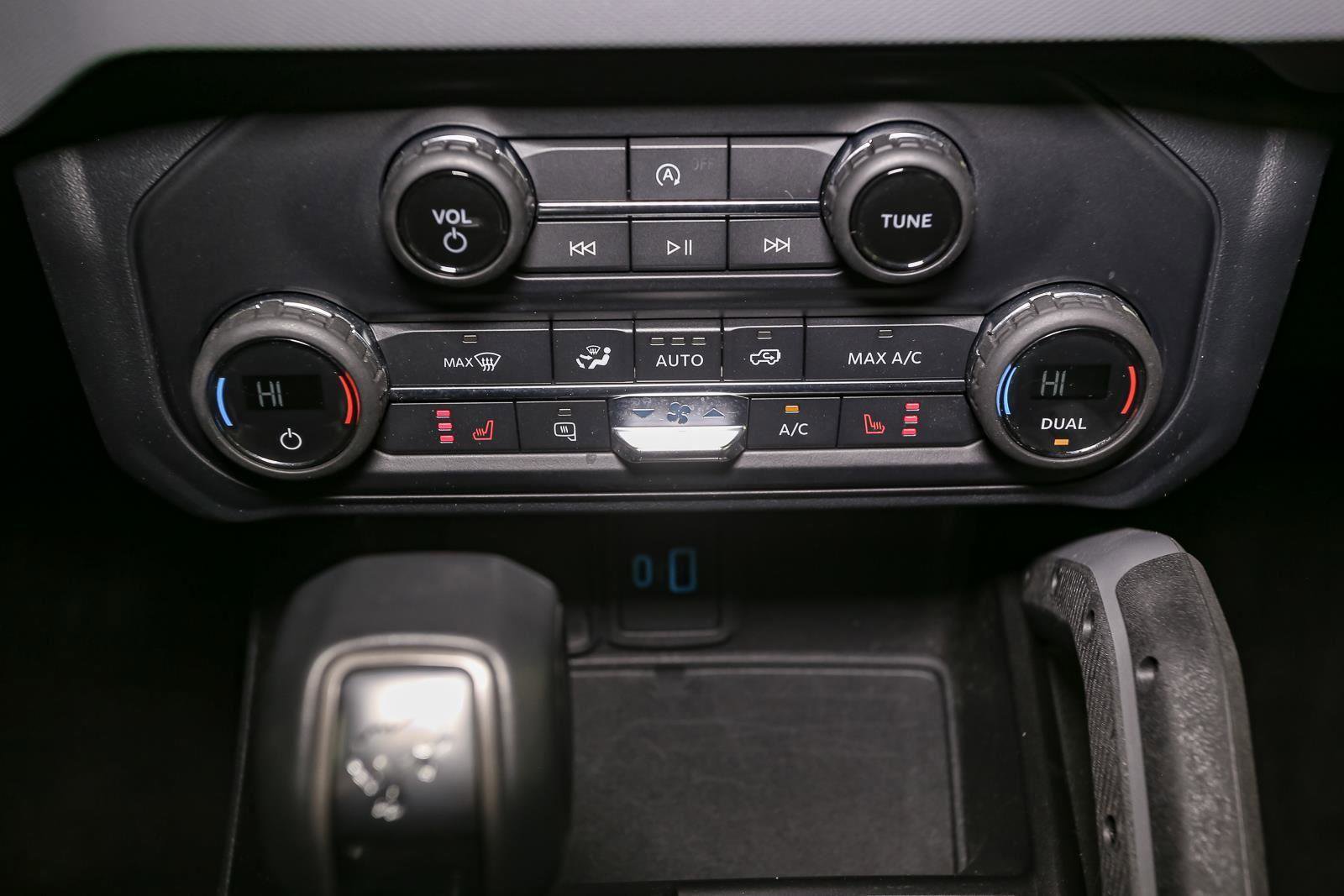 Used 2021 Ford Bronco Big Bend w/ Sasquatch Package AWD/4WD image 35