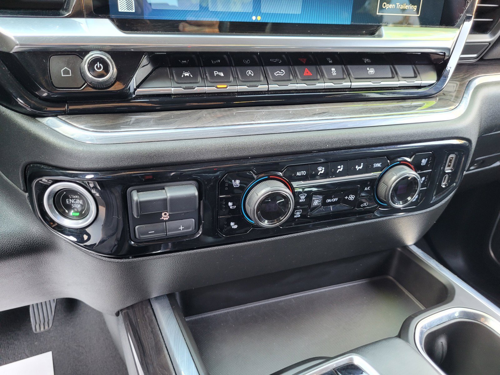 Used 2023 Chevrolet Silverado 1500 LTZ w/ LTZ Convenience Package II RWD image 18