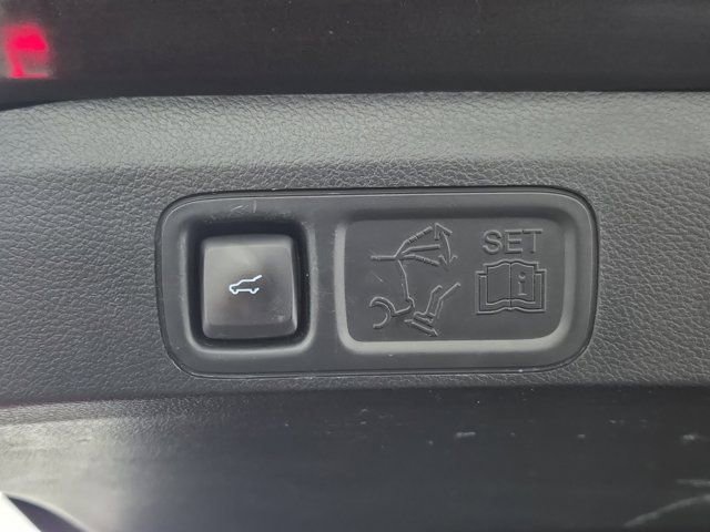 Used 2019 Ford Expedition Limited w/ Equipment Group 303A image 9