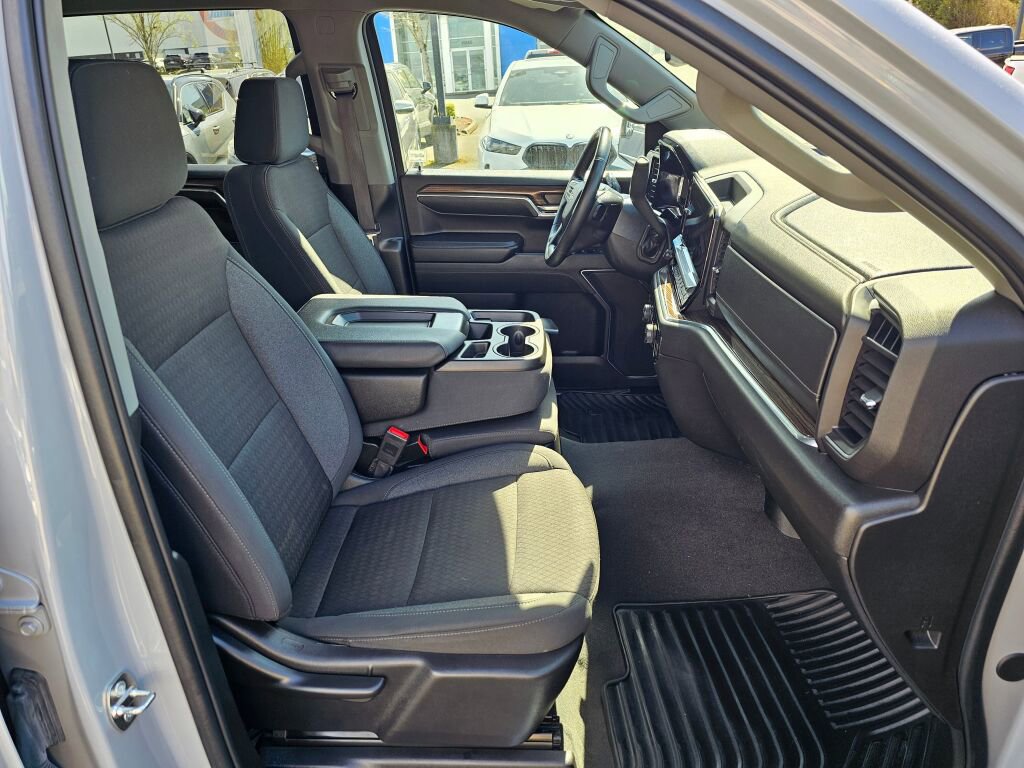 Used 2024 Chevrolet Silverado 1500 LT w/ Z71 Off-Road Package image 28