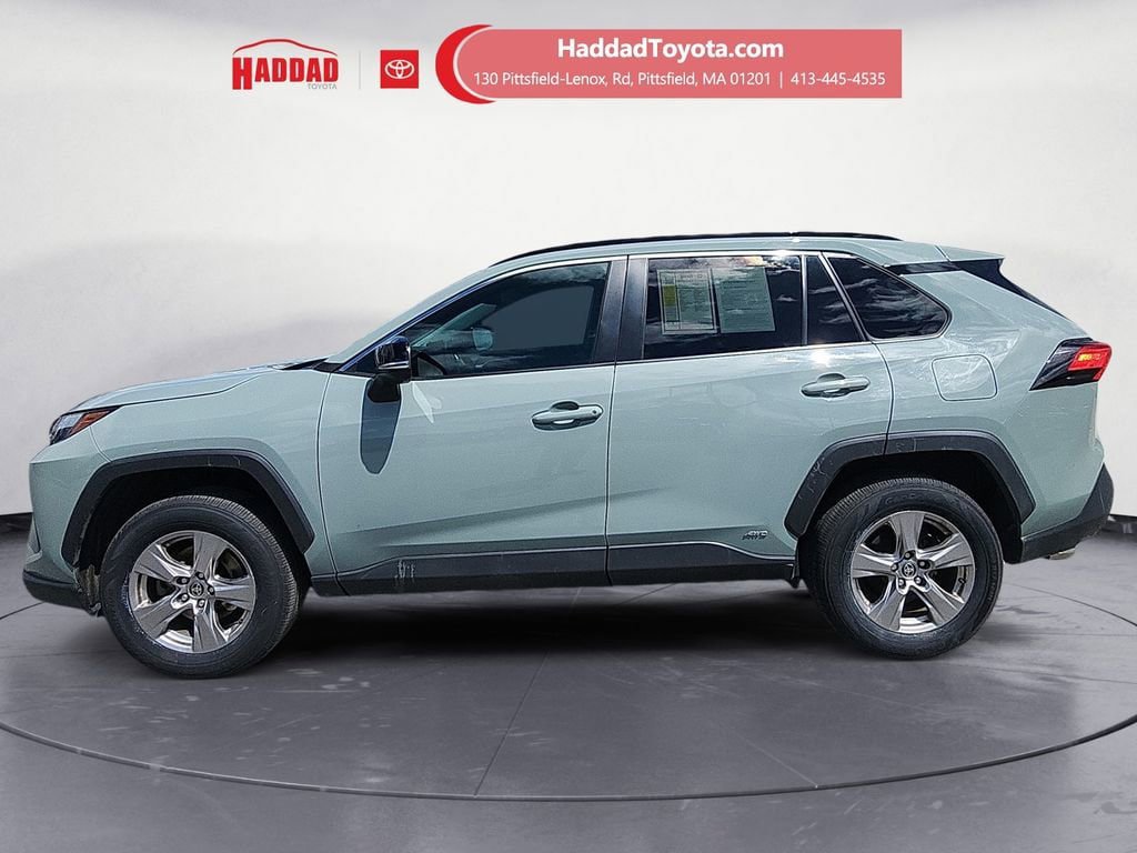 Used 2022 Toyota RAV4 XLE w/ XLE Grade Weather Package AWD/4WD video 2