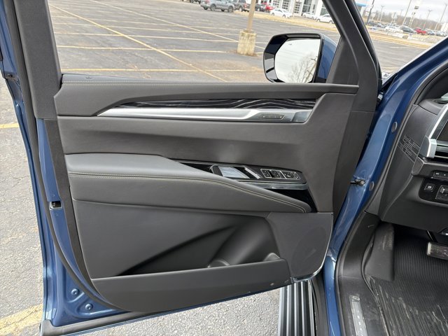 New 2026 Cadillac Escalade ESV Sport w/ Touring Package image 10