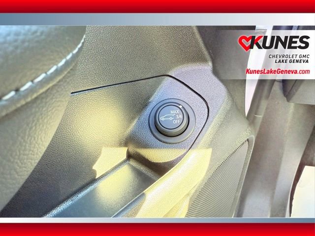 Used 2024 GMC Terrain SLT image 51