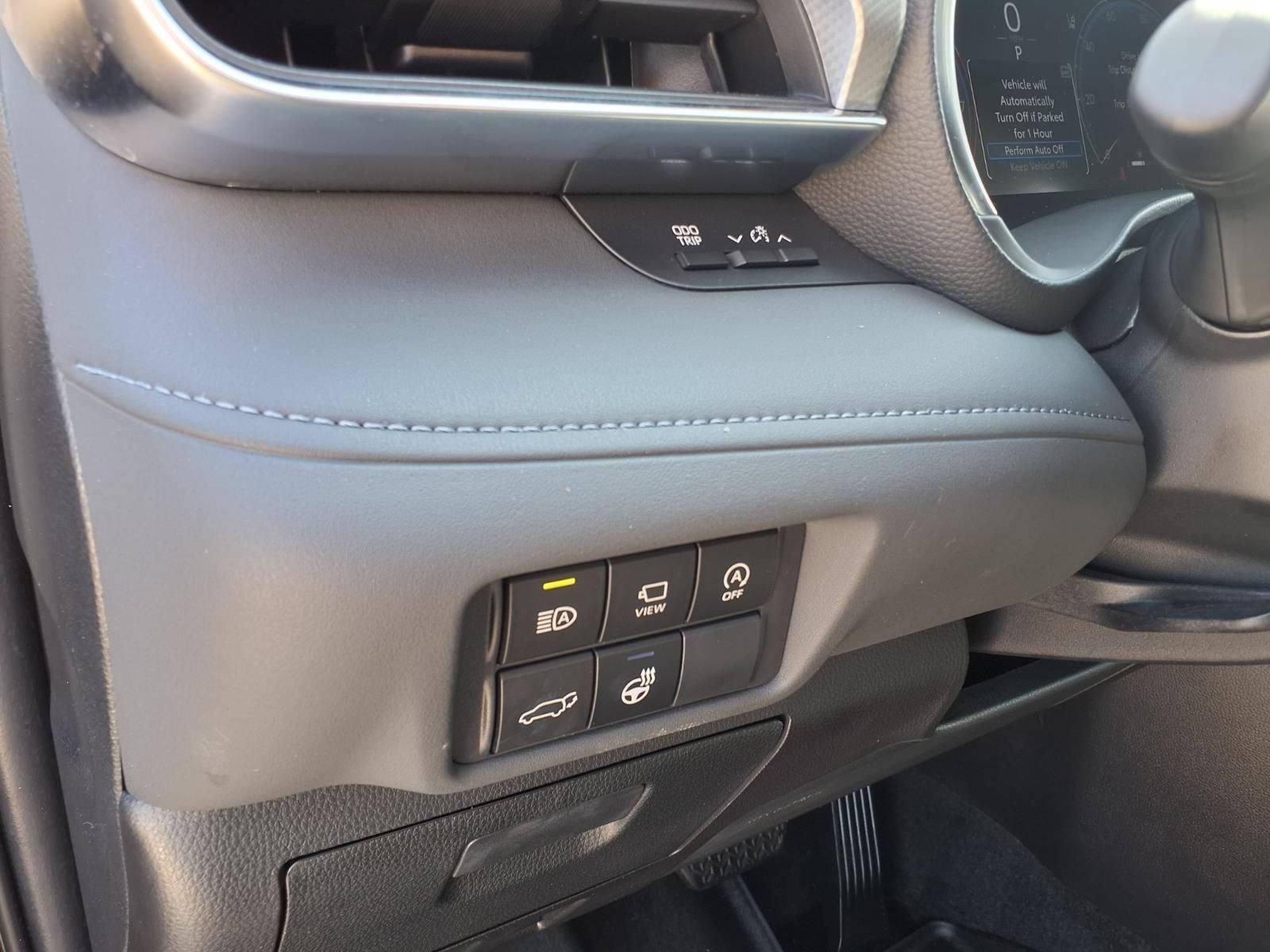 Certified 2024 Toyota Highlander Platinum FWD image 25