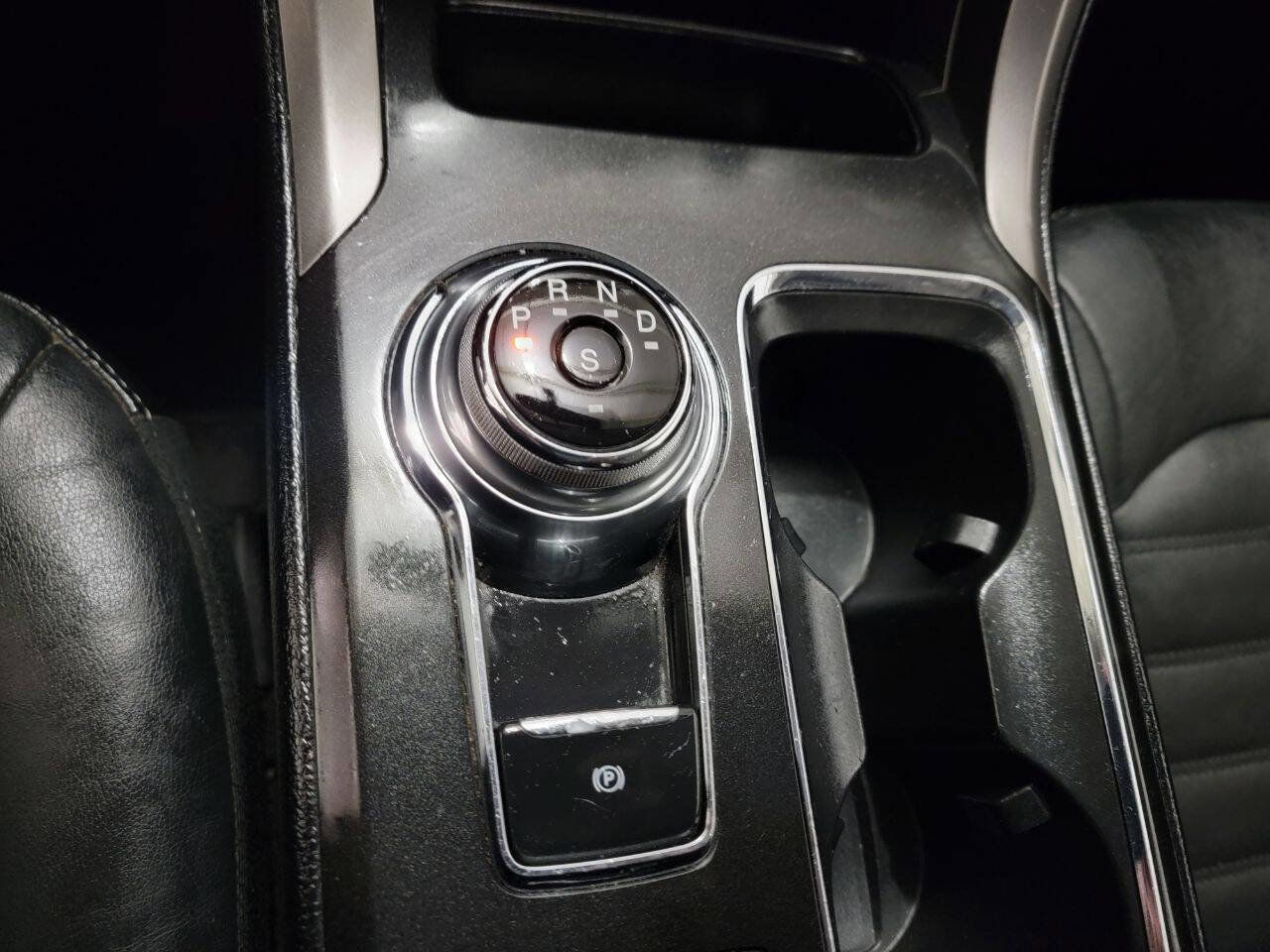 Used 2017 Ford Fusion SE w/ Fusion SE Technology Package FWD image 37