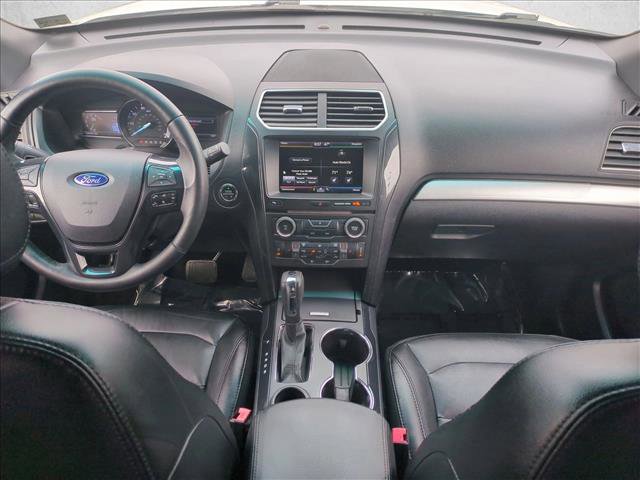 Used 2016 Ford Explorer XLT w/ Equipment Group 202A image 18