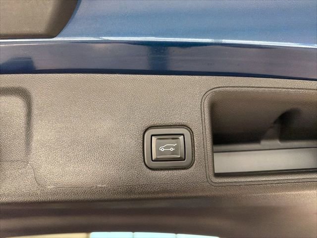 Used 2023 GMC Terrain Denali image 19