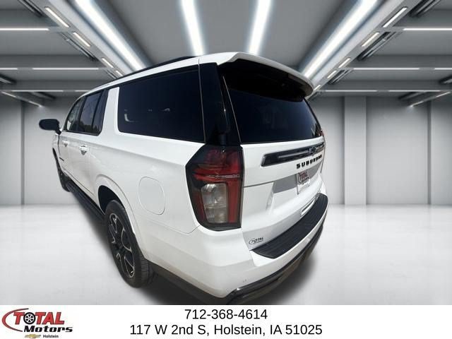 Used 2022 Chevrolet Suburban RST w/ Luxury Package AWD/4WD image 5