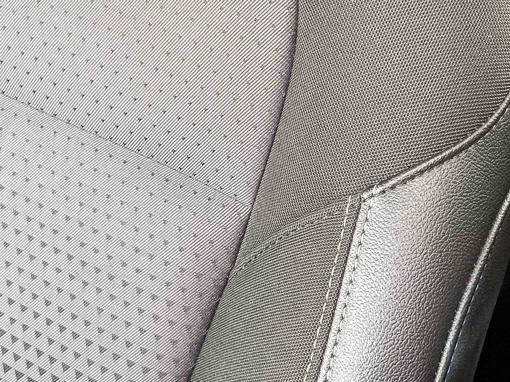 Certified 2025 Chevrolet Trax LT w/ LT Convenience Package image 53