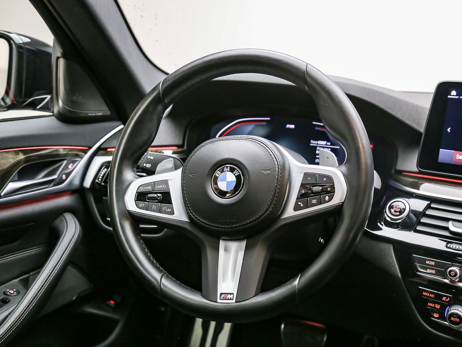 Used 2023 BMW 540i w/ M Sport Package RWD image 15