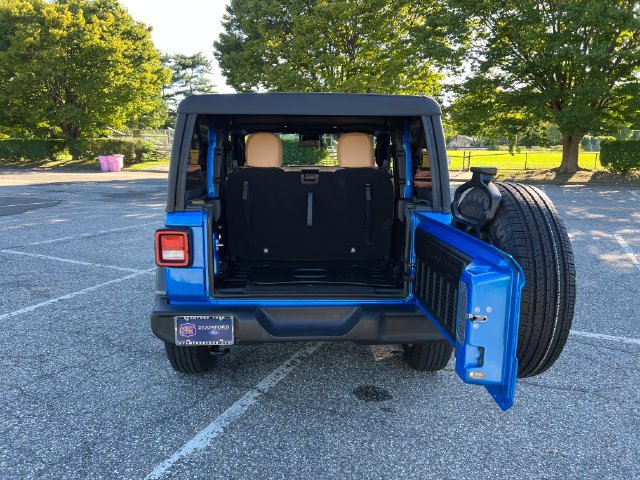 Used 2025 Jeep Wrangler Sport AWD/4WD image 29