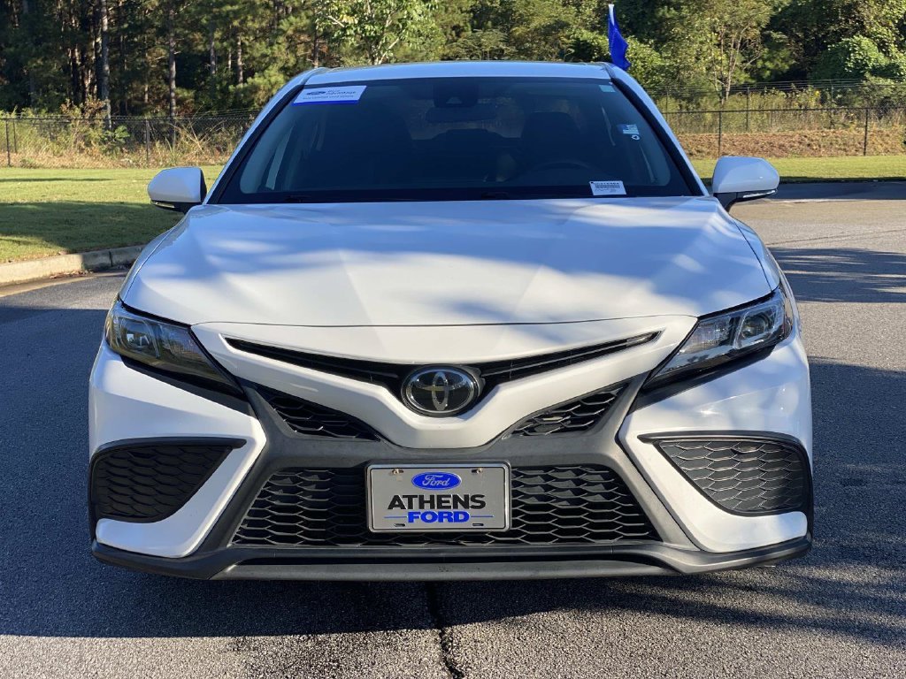 Used 2023 Toyota Camry SE FWD image 11