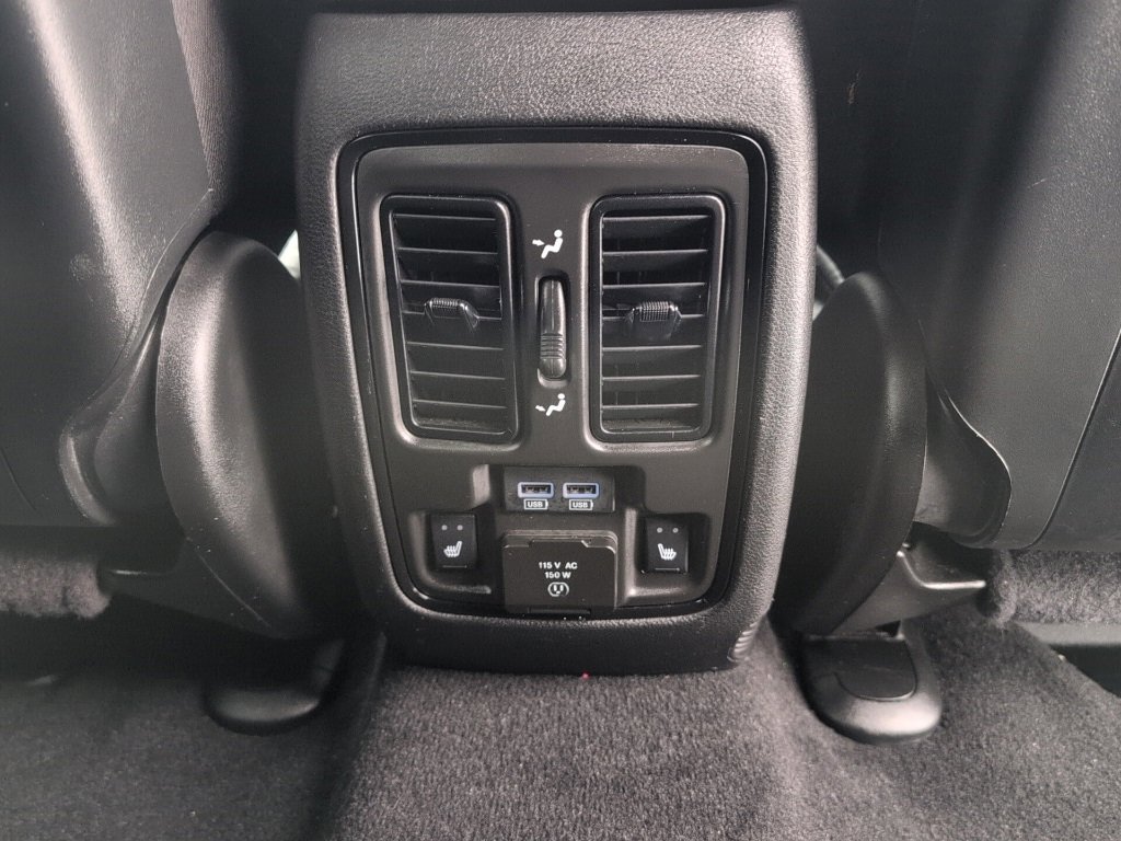 Used 2024 Dodge Durango GT image 17